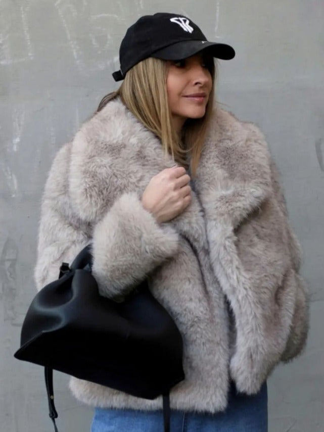 Manteau en fausse fourrure  - Style chic